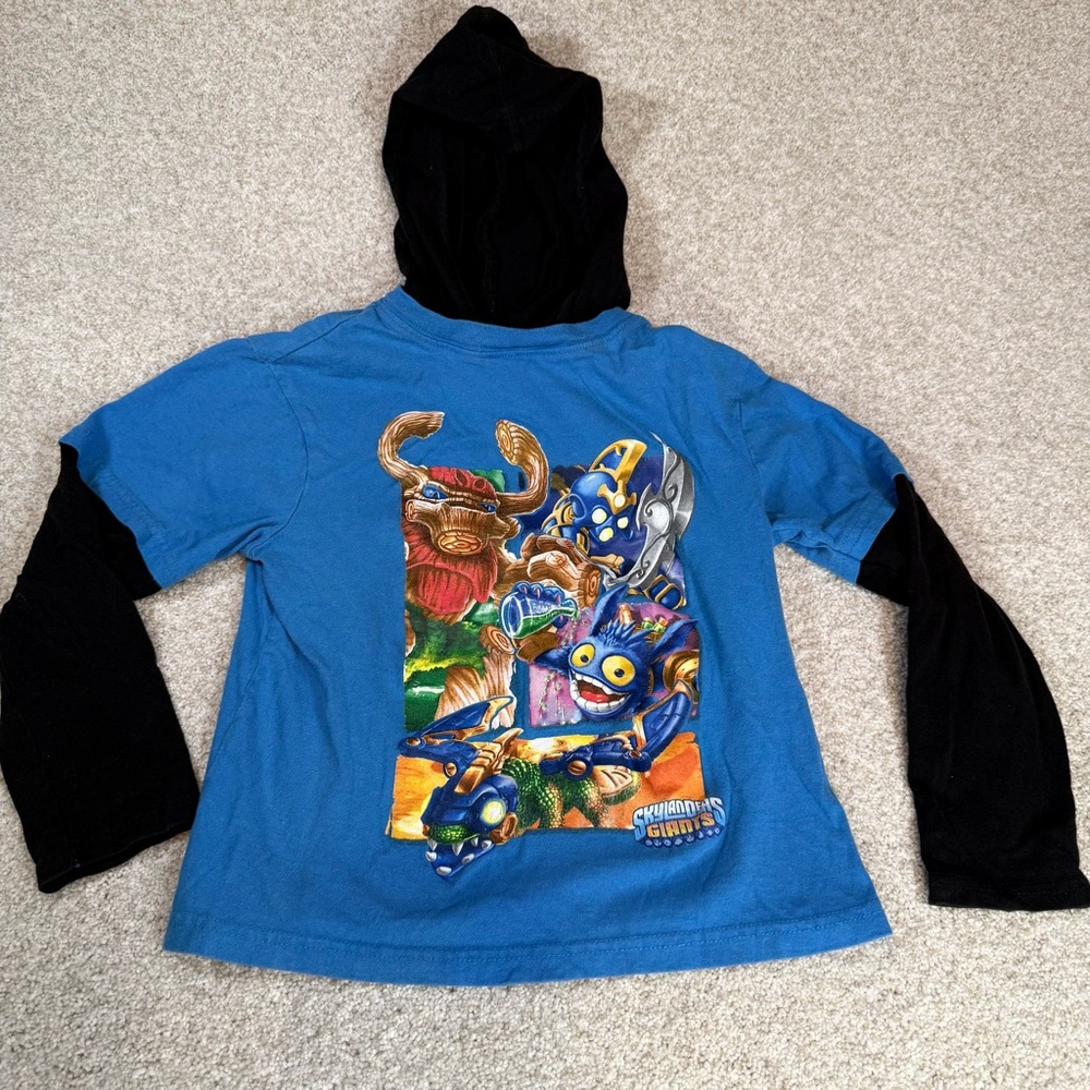 Skylanders Giants Long Sleeve Layered Hooded Graphic T-shirt Youth Small (8)